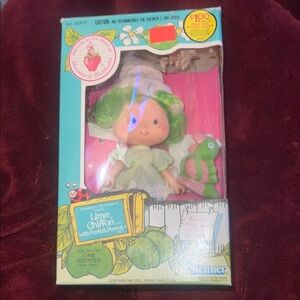 Vintage Kenner Strawberry Shortcake Lime Chiffon Doll w/Parfait Parrot